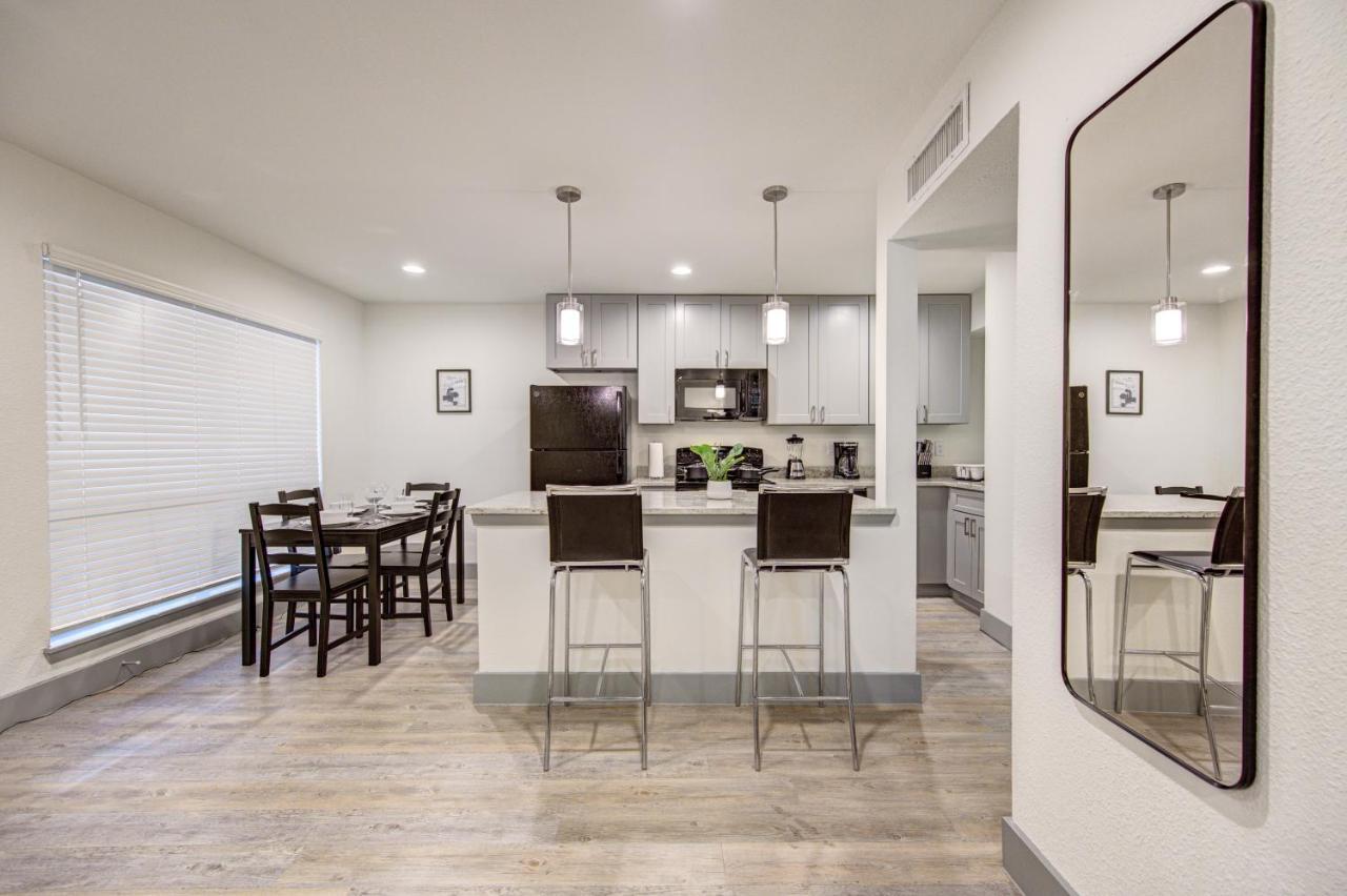 Trendy Midtown Apt, Walk To Shops & Sites, Pets Ok Хьюстон Экстерьер фото