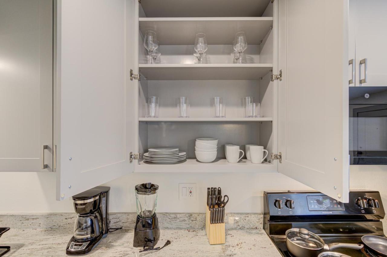Trendy Midtown Apt, Walk To Shops & Sites, Pets Ok Хьюстон Экстерьер фото