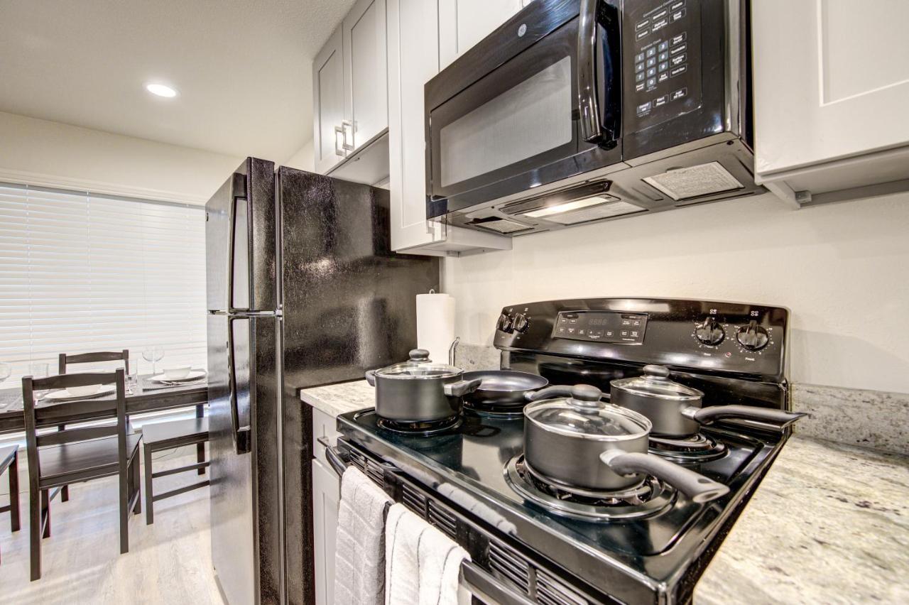 Trendy Midtown Apt, Walk To Shops & Sites, Pets Ok Хьюстон Экстерьер фото