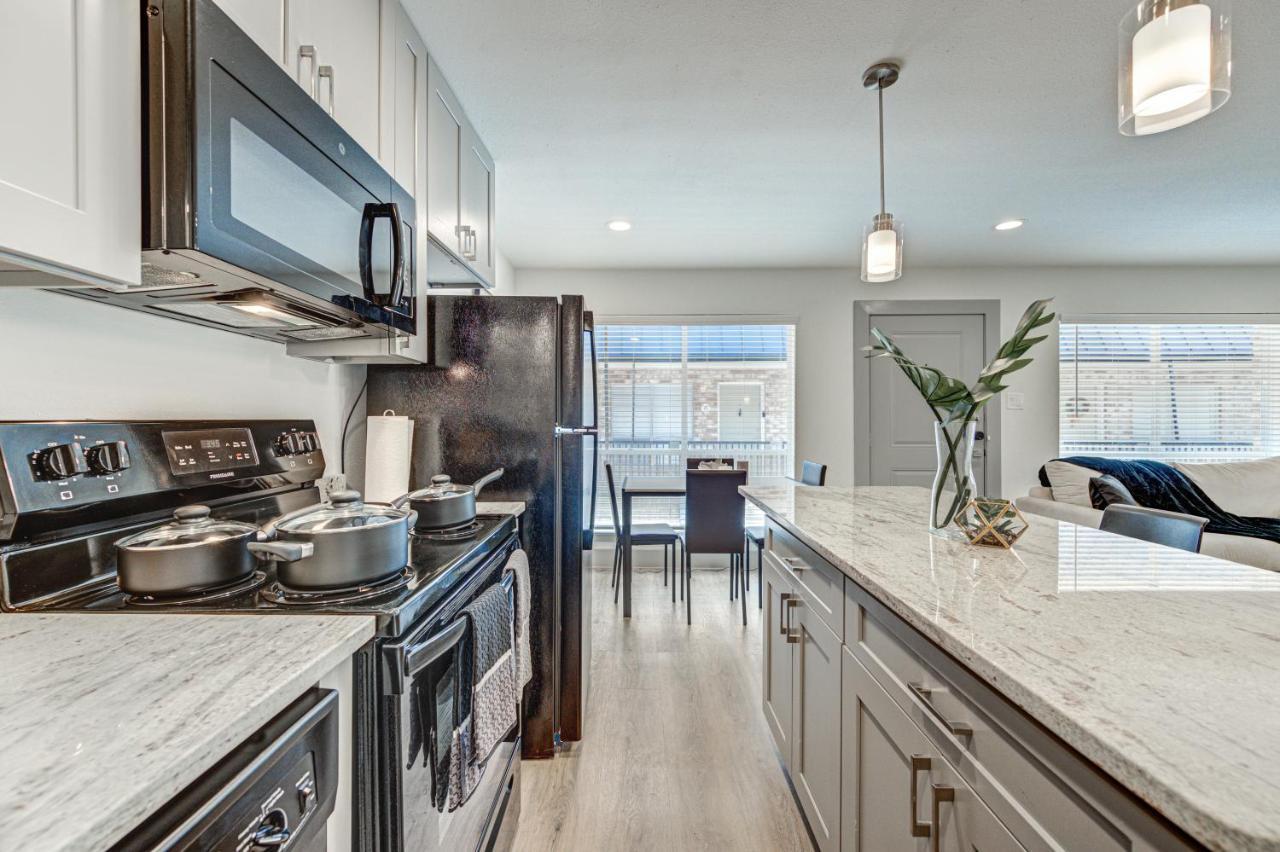 Trendy Midtown Apt, Walk To Shops & Sites, Pets Ok Хьюстон Экстерьер фото