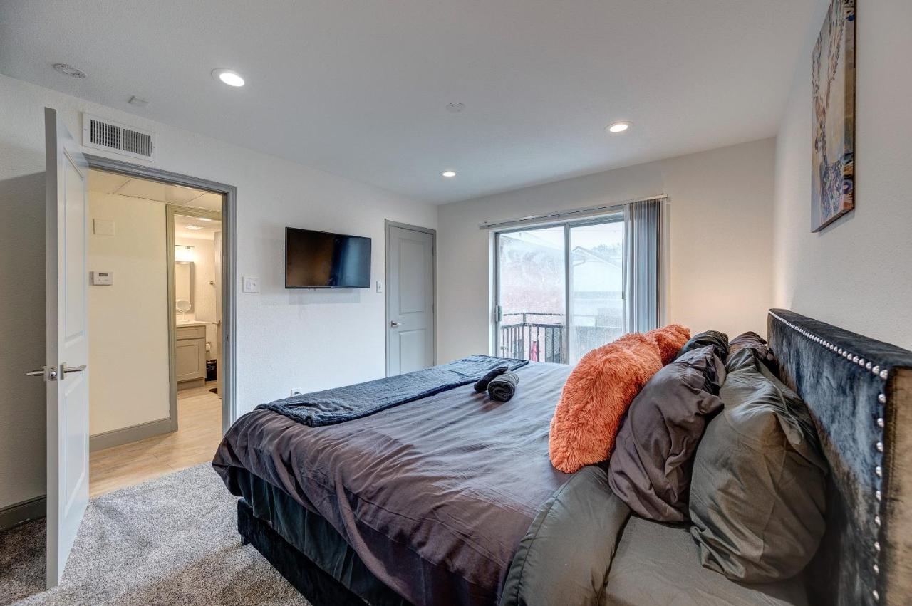 Trendy Midtown Apt, Walk To Shops & Sites, Pets Ok Хьюстон Экстерьер фото