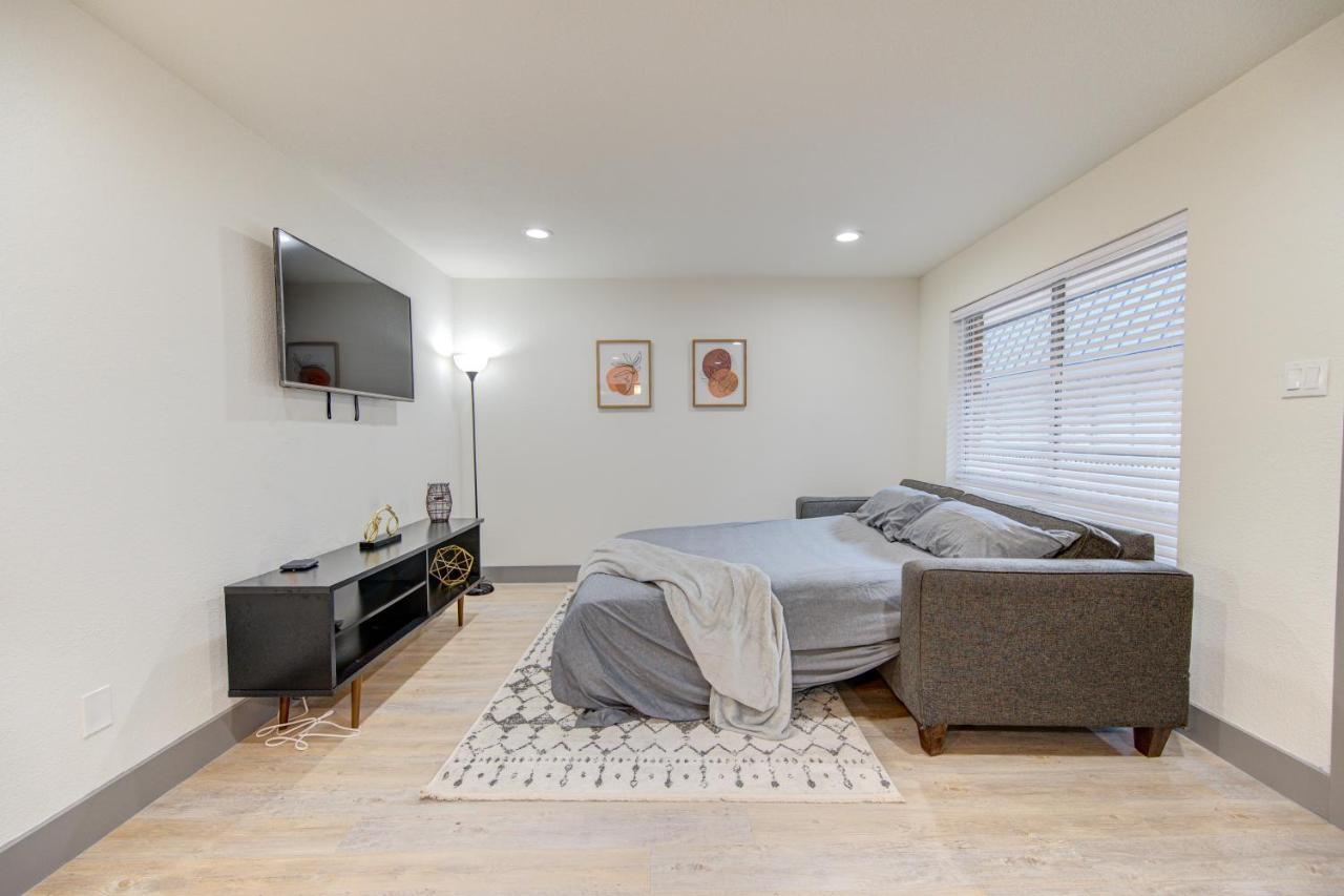 Trendy Midtown Apt, Walk To Shops & Sites, Pets Ok Хьюстон Экстерьер фото